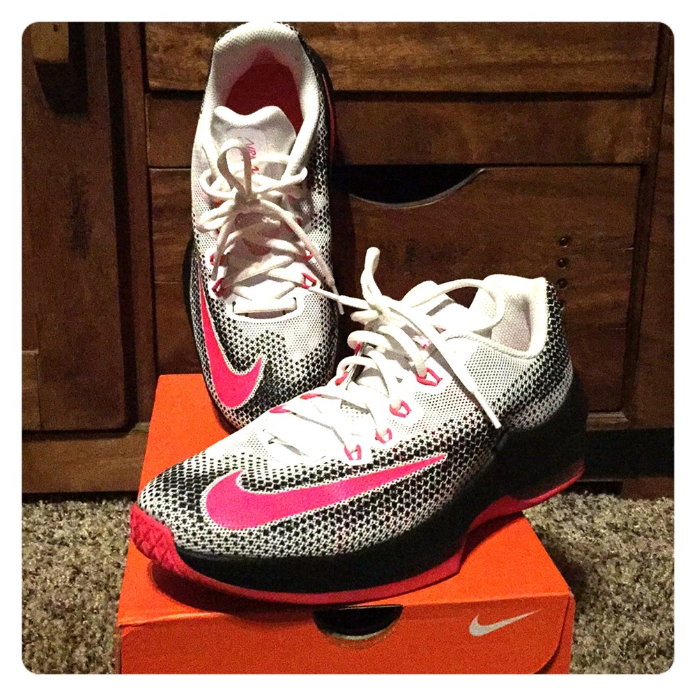 Nike AirMax infuriate